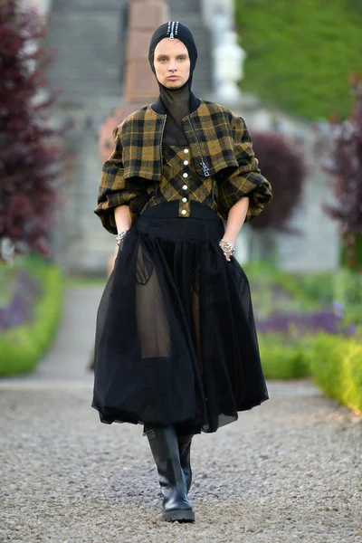 Look 29
